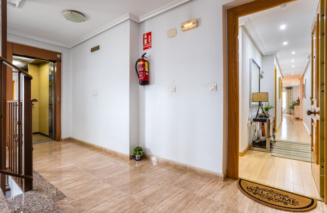 Herverkoop - Apartment - Los Montesinos