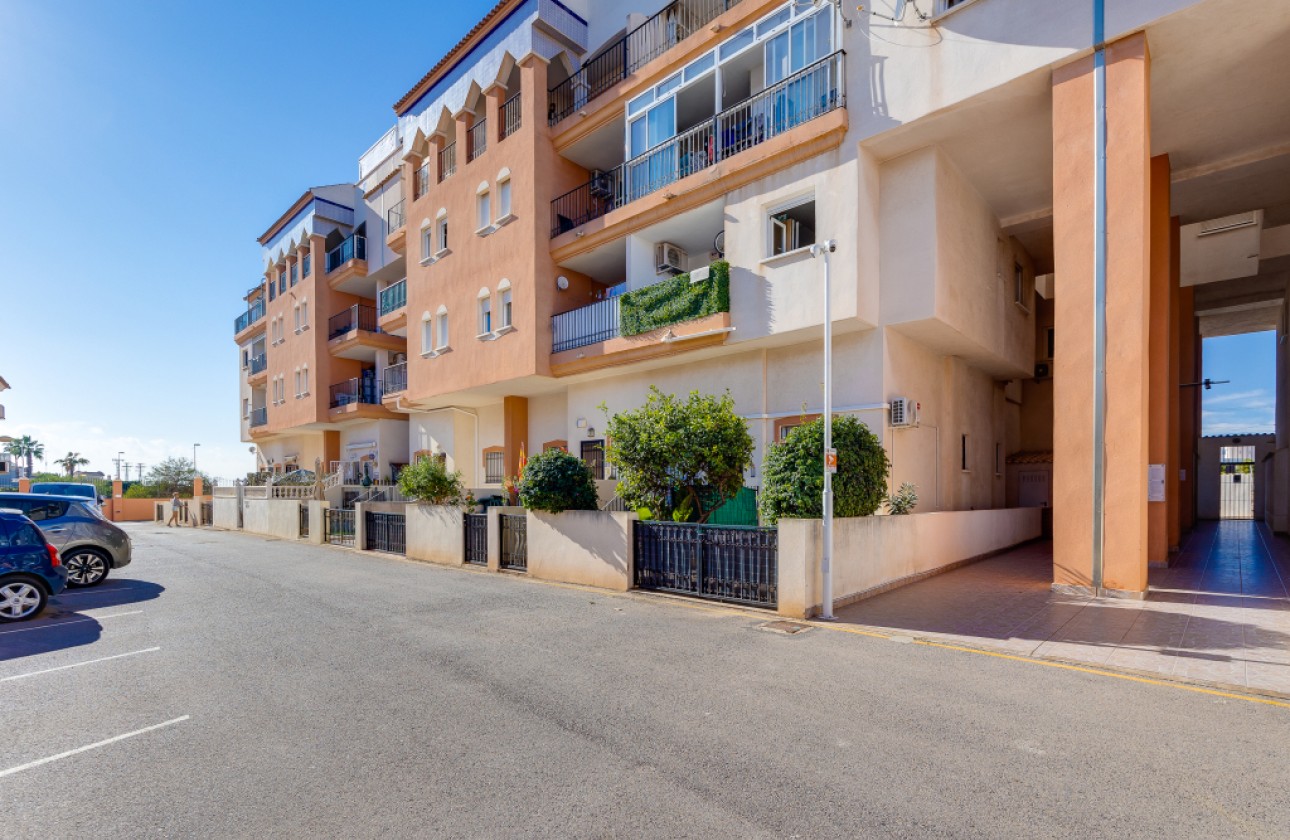 Herverkoop - Apartment - Orihuela Costa - calle Pavo Real