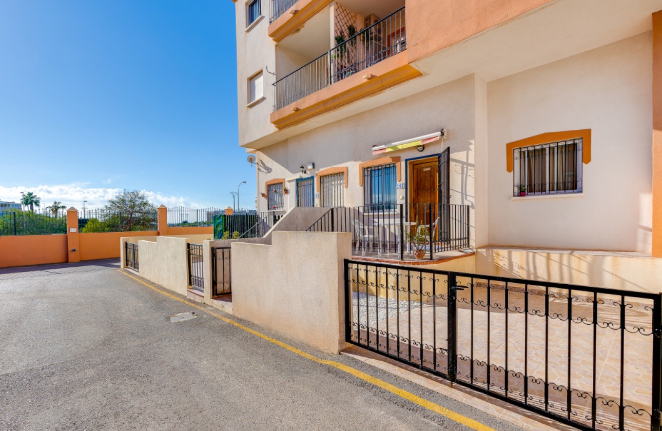 Herverkoop - Apartment - Orihuela Costa - calle Pavo Real