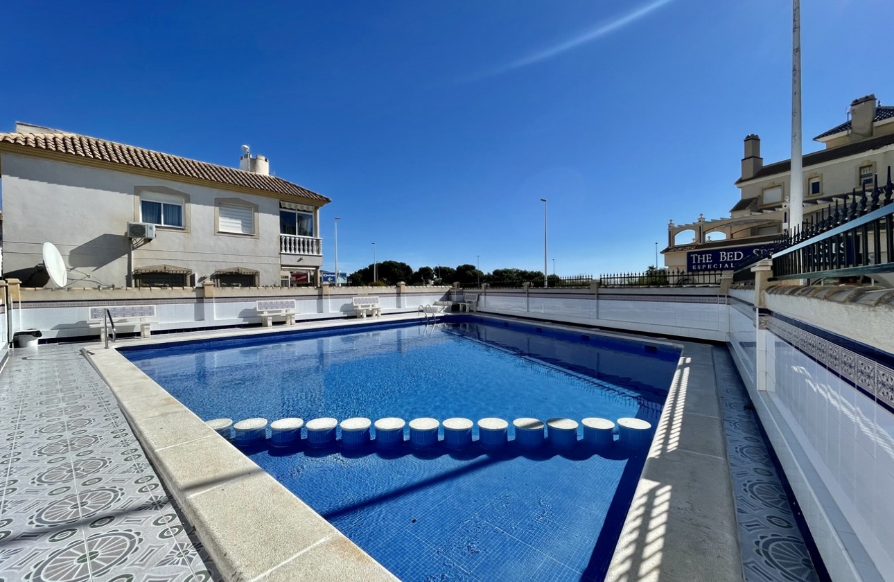 Herverkoop - Apartment - Orihuela Costa - La Zenia