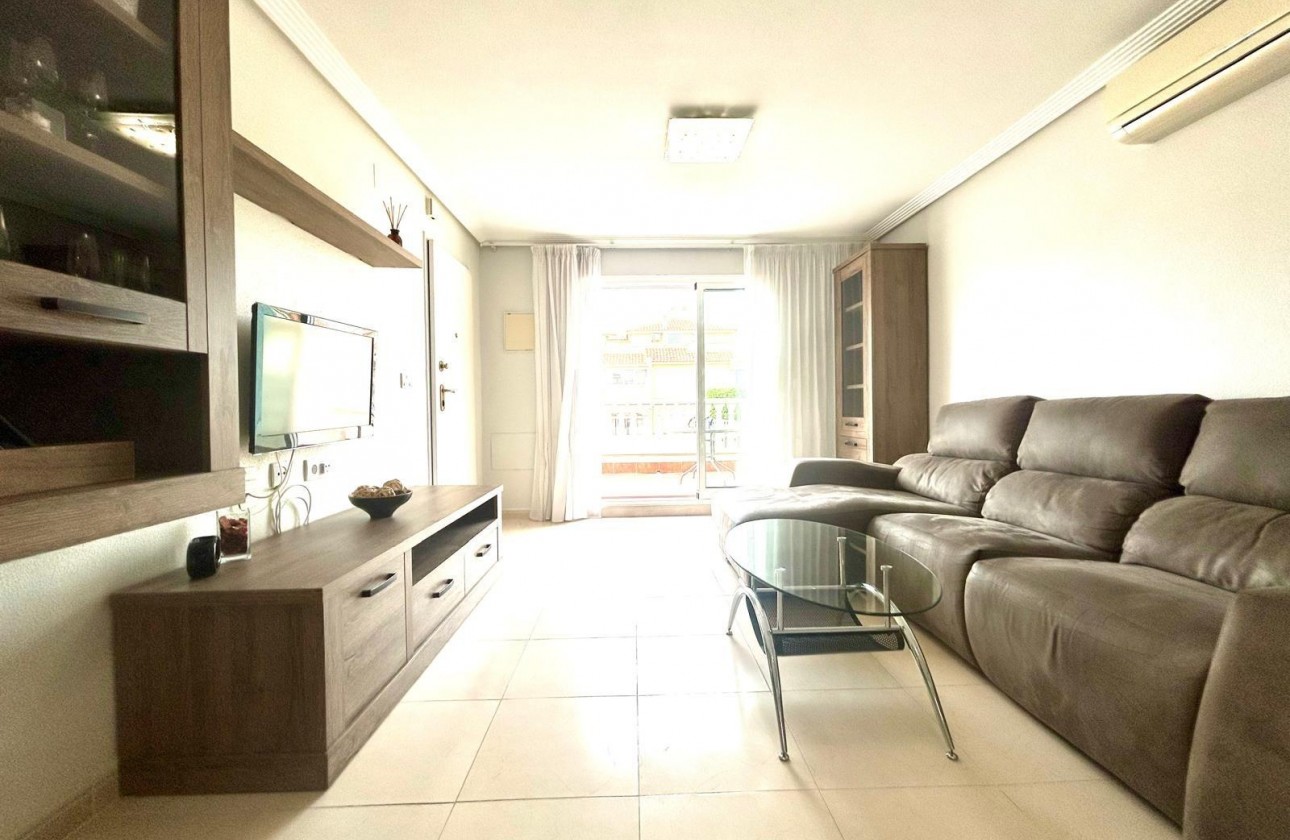 Herverkoop - Apartment - Orihuela Costa - La Zenia