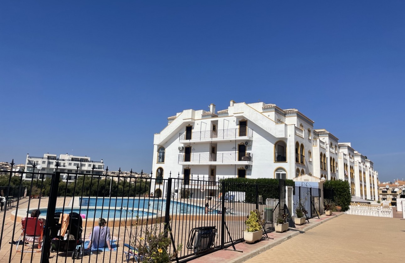 Herverkoop - Apartment - Orihuela Costa - La Zenia