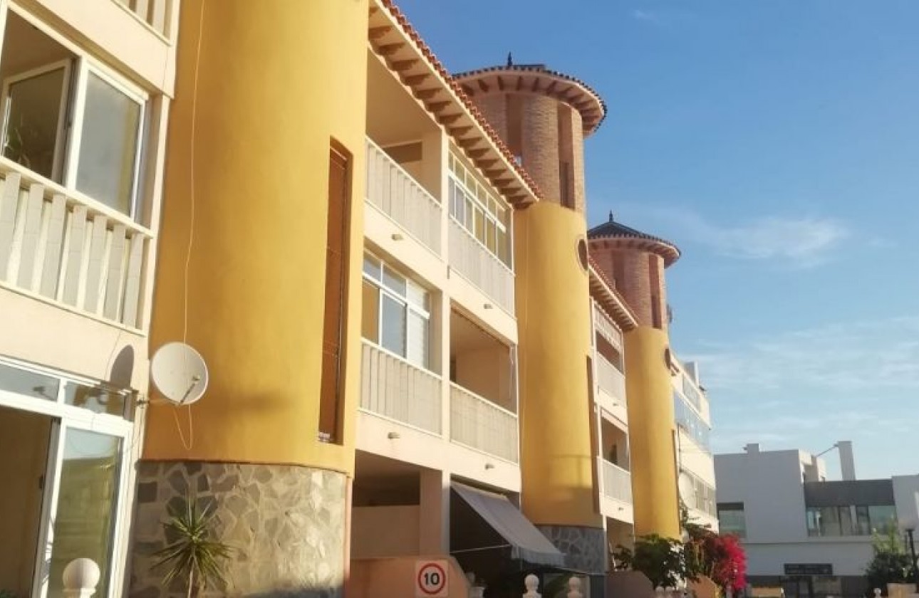 Herverkoop - Apartment - Orihuela Costa