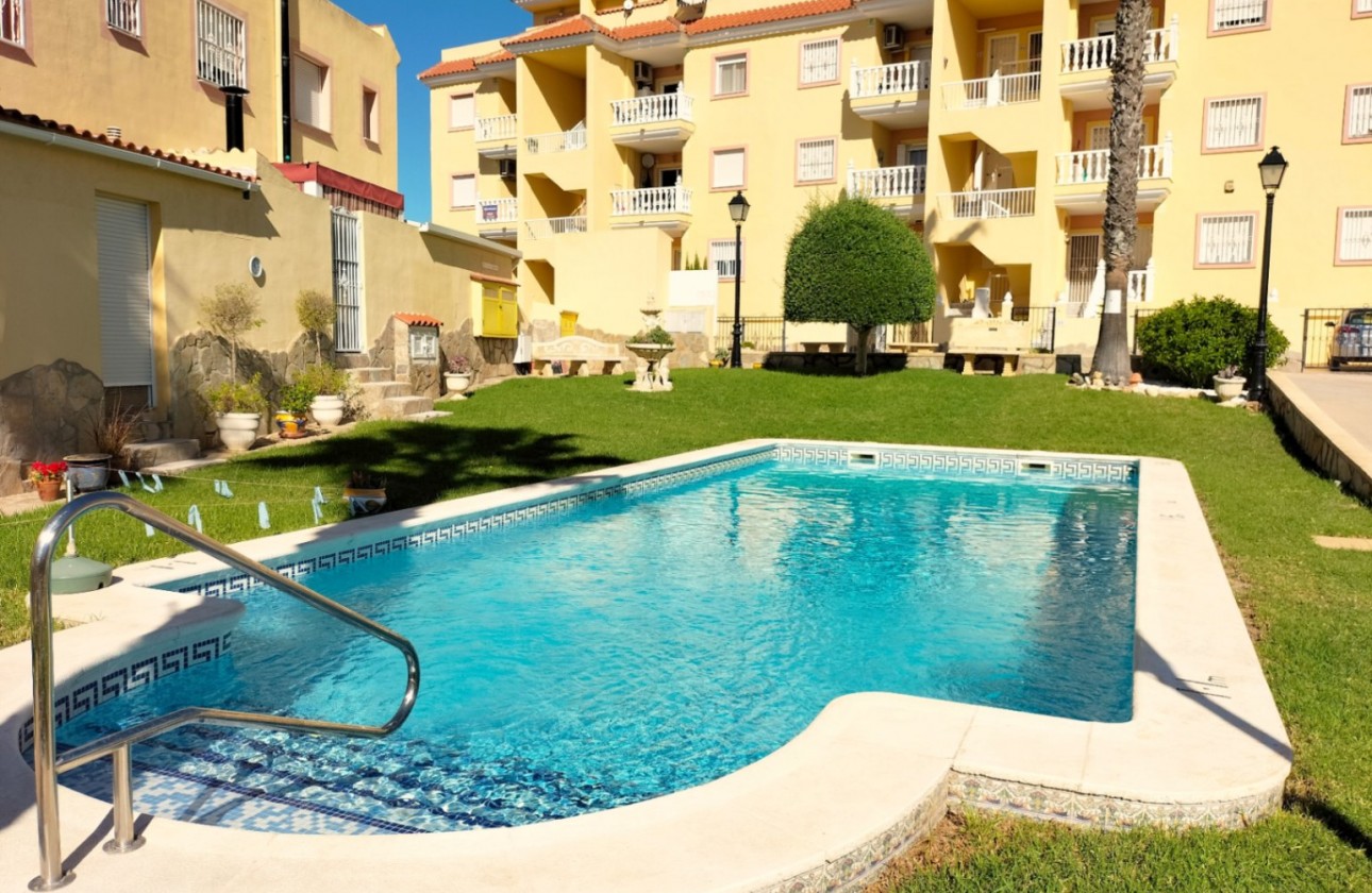 Herverkoop - Apartment - Orihuela - Las Filipinas