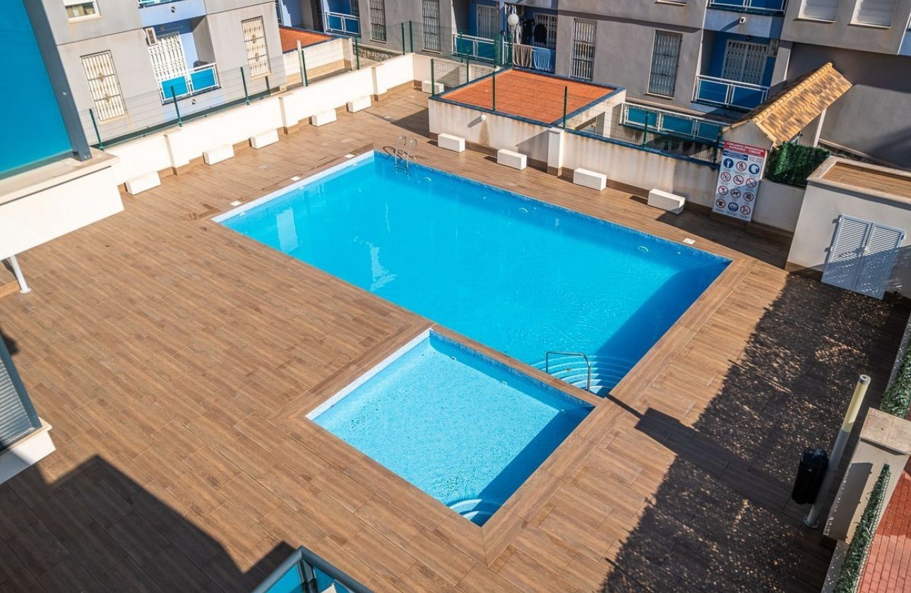Herverkoop - Apartment - Torrevieja - Calas Blancas