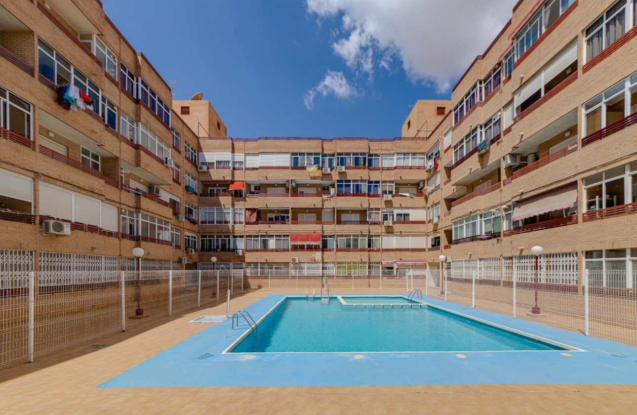 Herverkoop - Apartment - Torrevieja - Centro