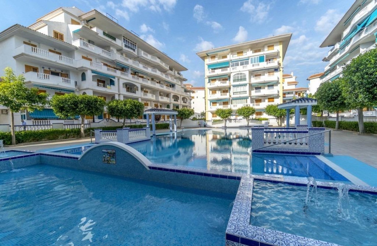 Herverkoop - Apartment - Torrevieja - La Mata