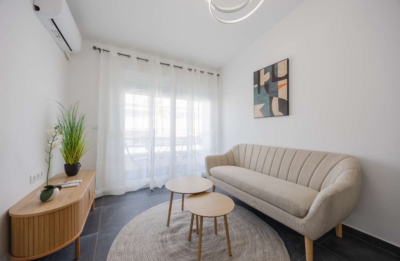 Herverkoop - Apartment - Torrevieja - Playa de los Locos