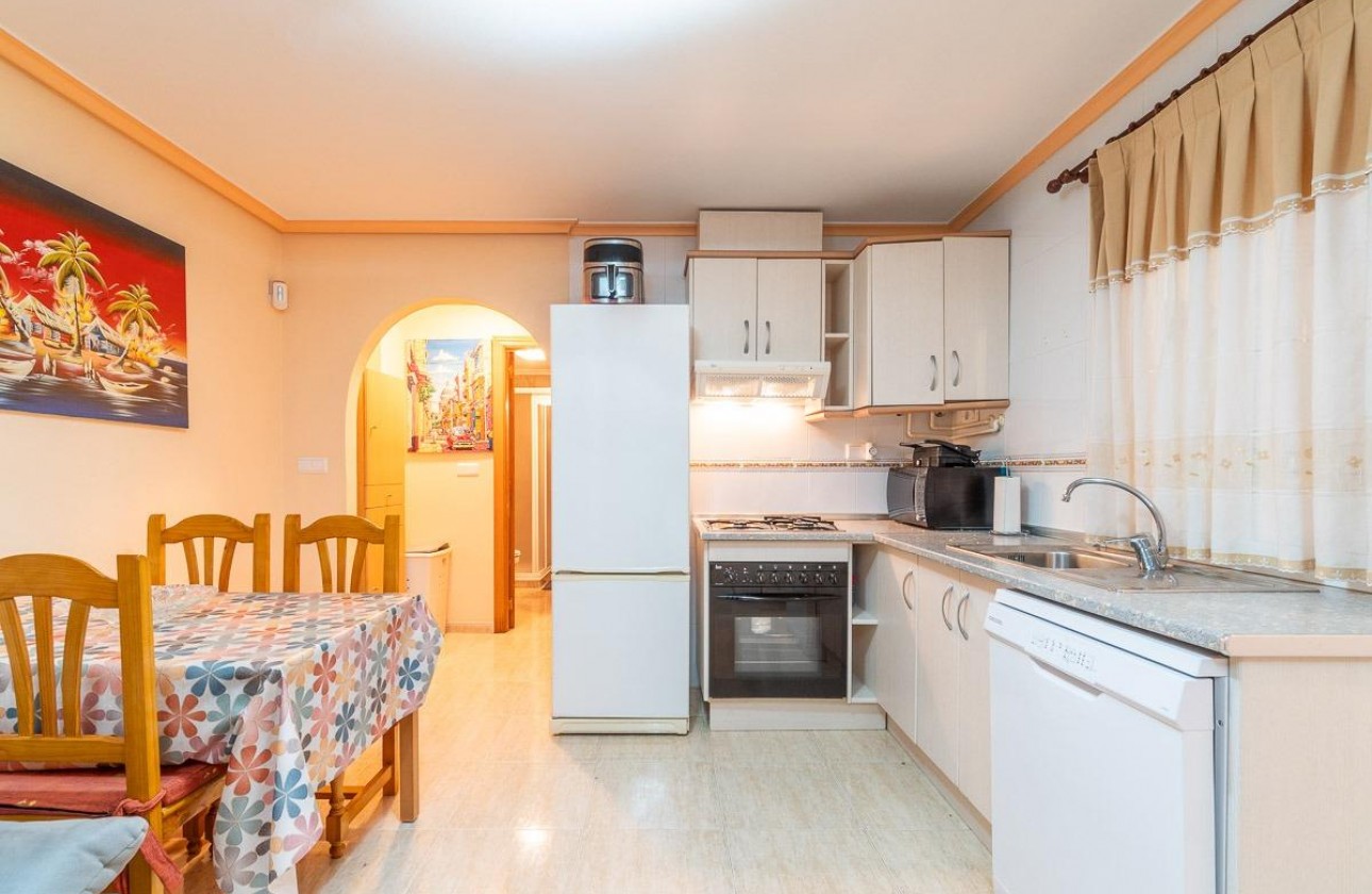 Herverkoop - Apartment - Torrevieja - Playa del Cura