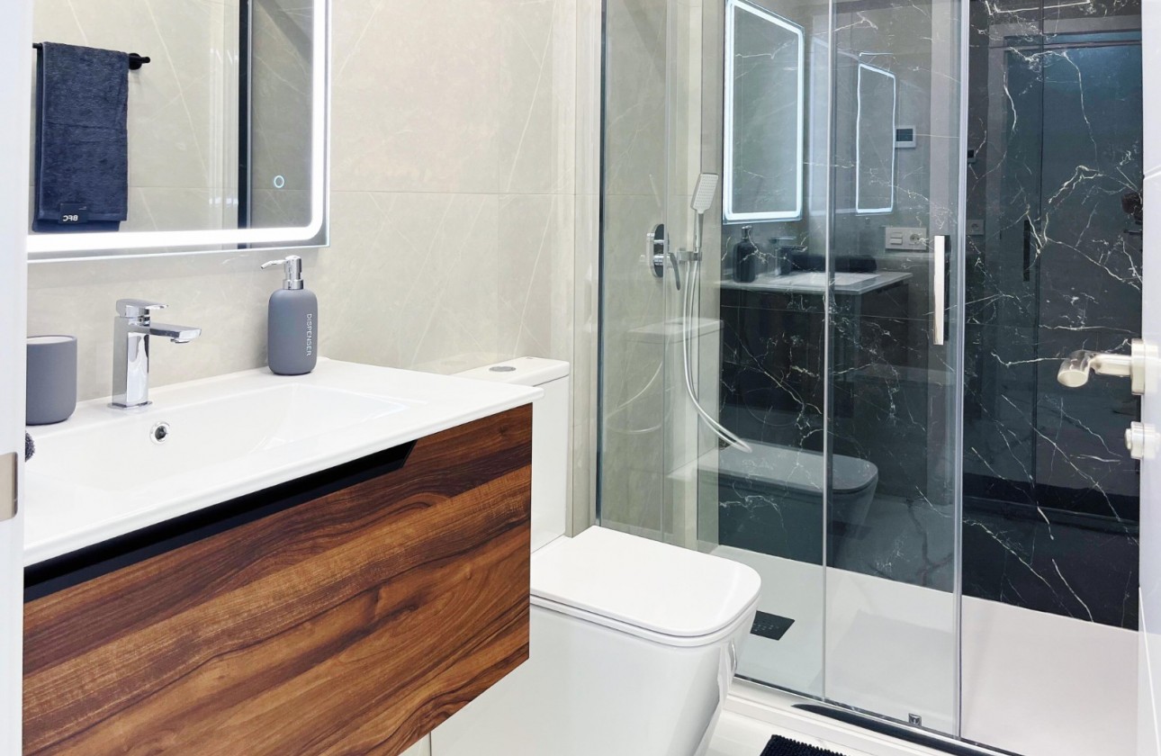 Herverkoop - Apartment - Torrevieja - Playa del Cura