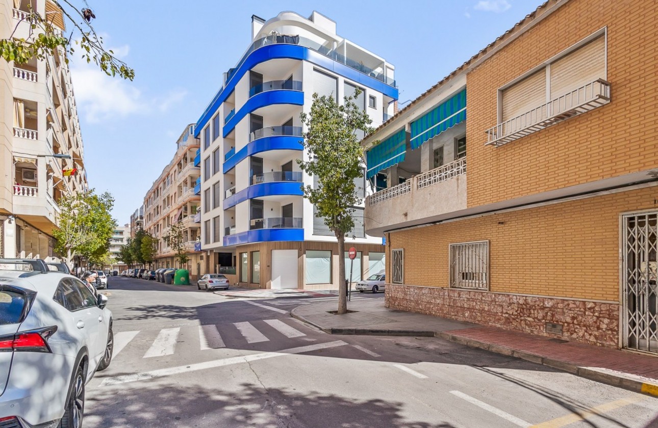Herverkoop - Apartment - Torrevieja - Playa del Cura