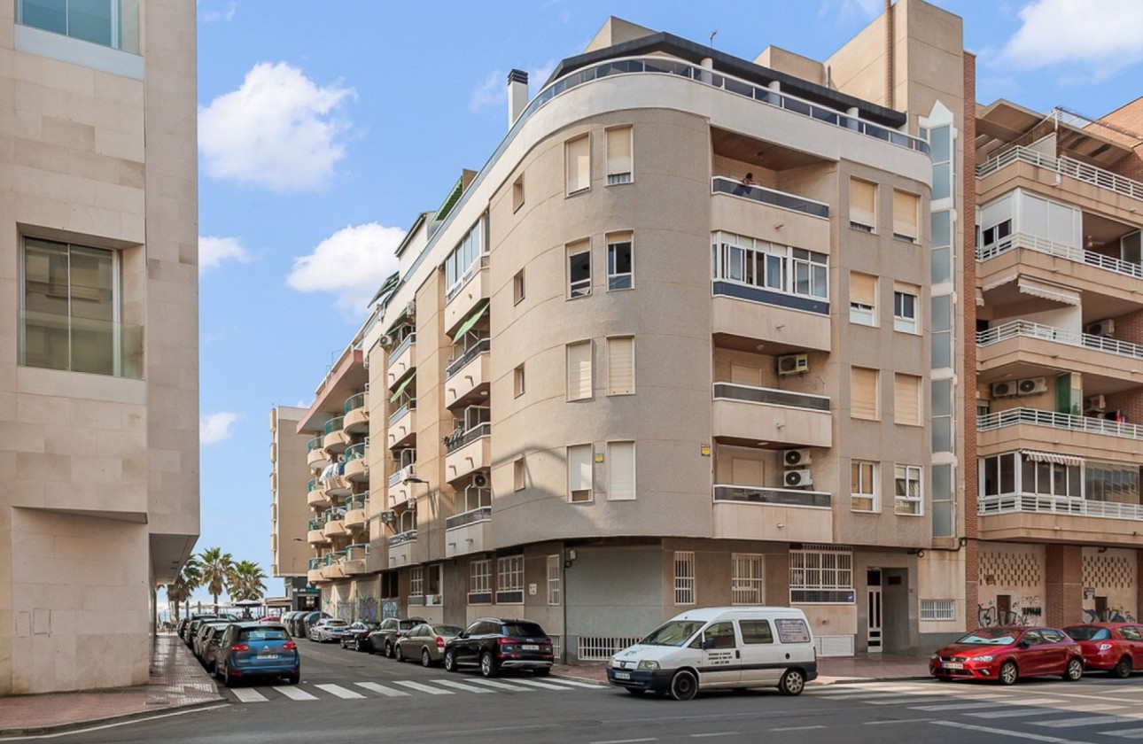 Herverkoop - Apartment - Torrevieja - Playa del Cura