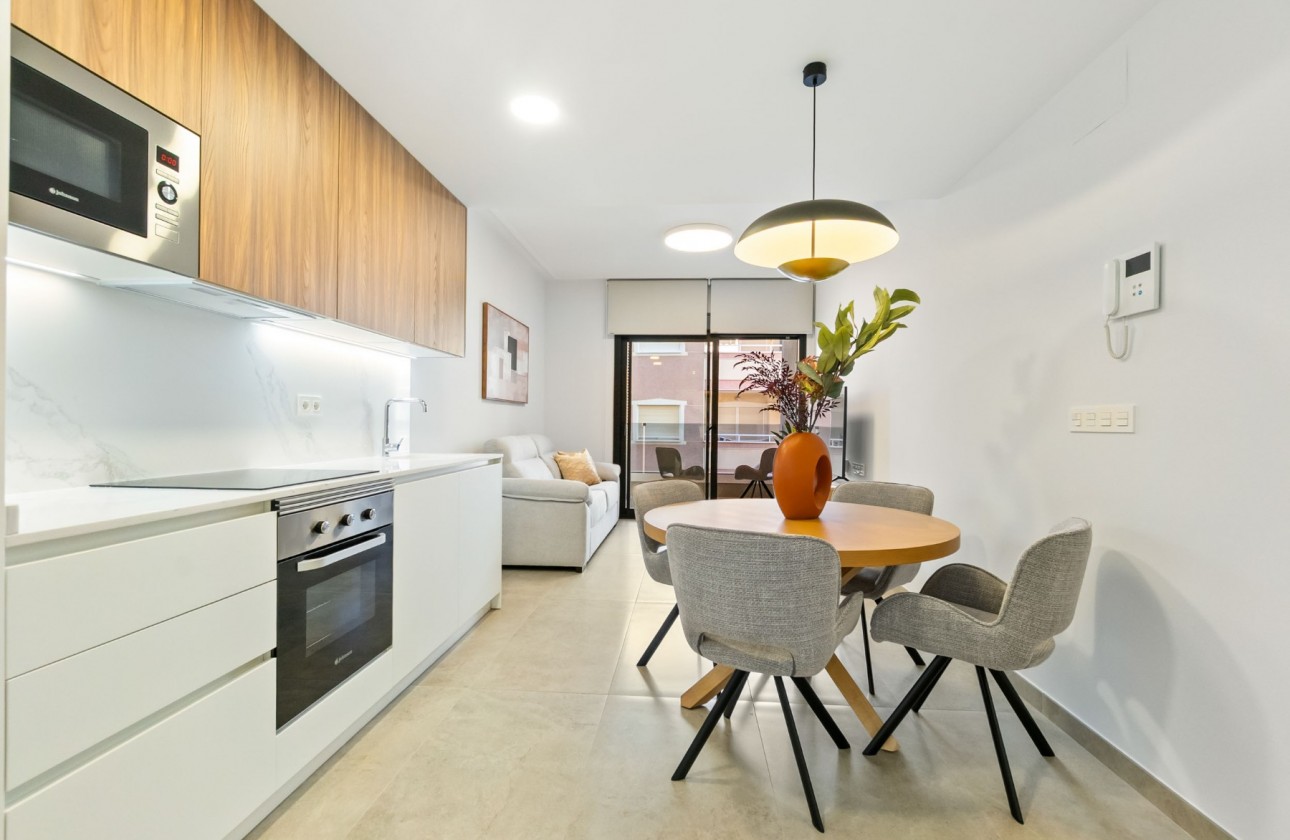 Herverkoop - Apartment - Torrevieja - Playa del Cura