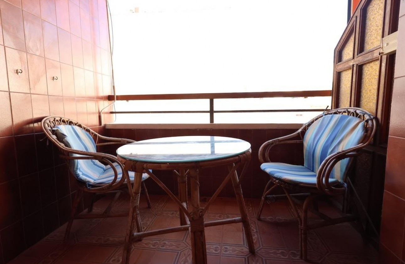 Herverkoop - Apartment - Torrevieja - Playa del Cura