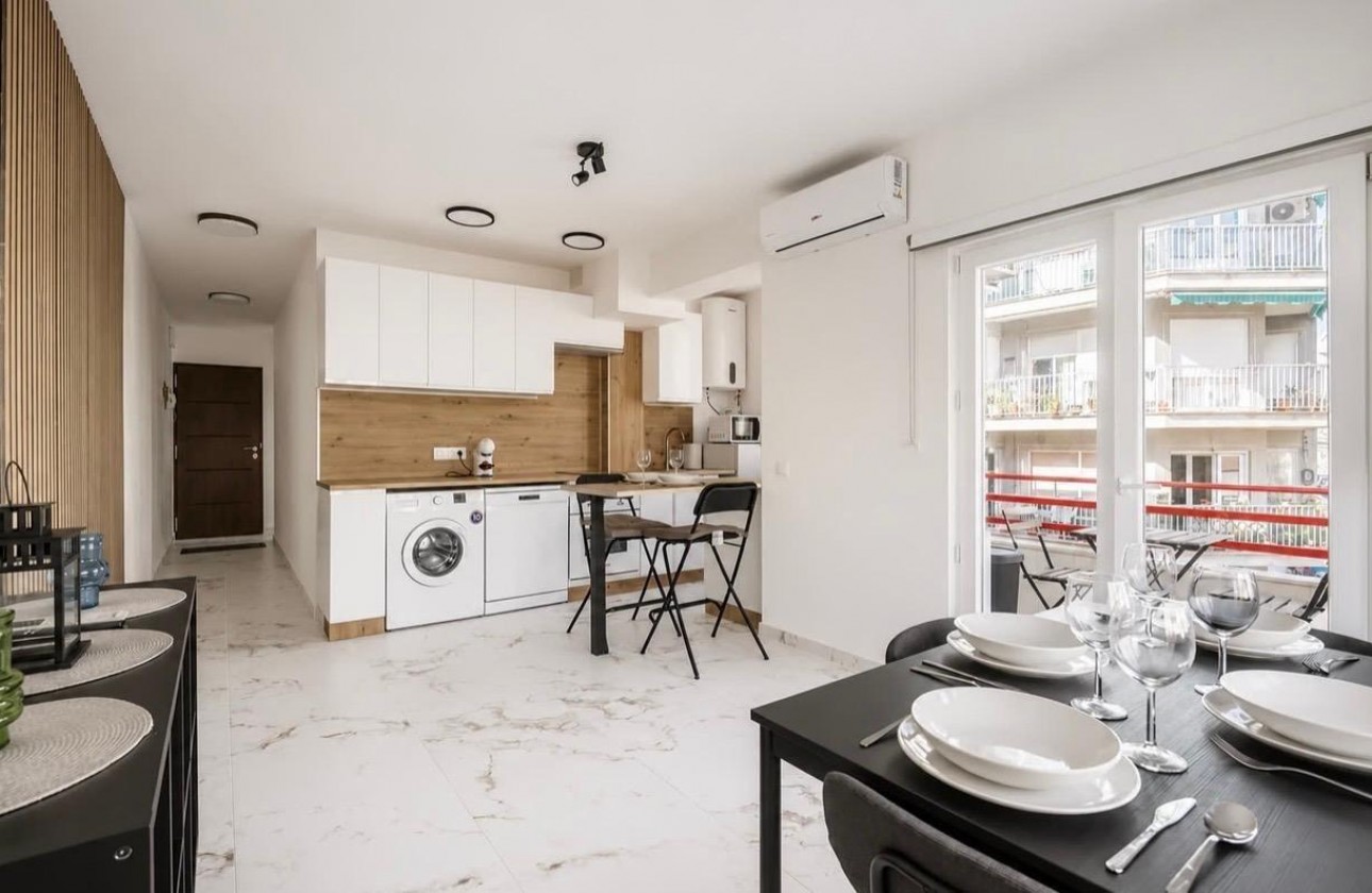 Herverkoop - Apartment - Torrevieja - Playa del Cura