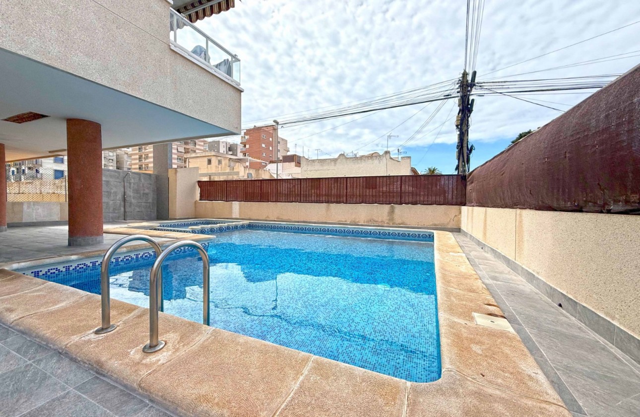 Herverkoop - Apartment - Torrevieja