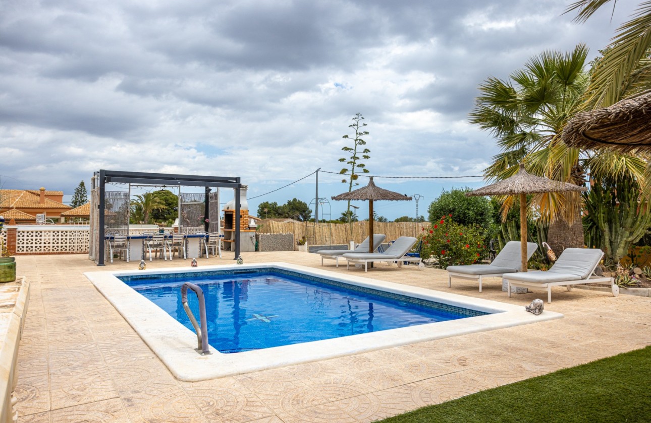 Herverkoop - Country House - Albatera