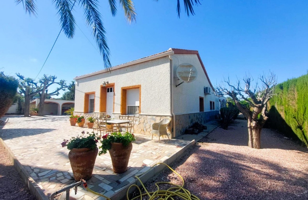 Herverkoop - Country House - La Marina