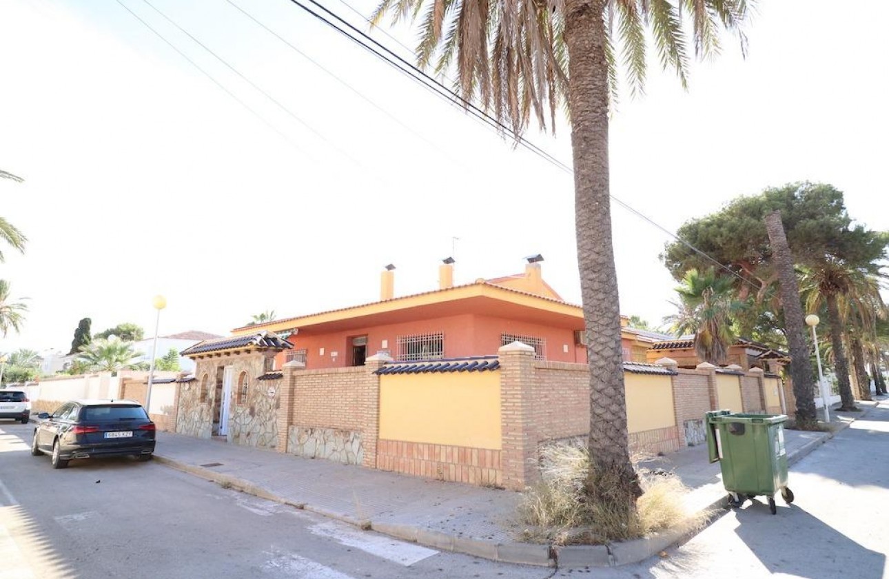 Herverkoop - Detached Villa - Cabo Roig - MUY CERCA DE LA PLAYA