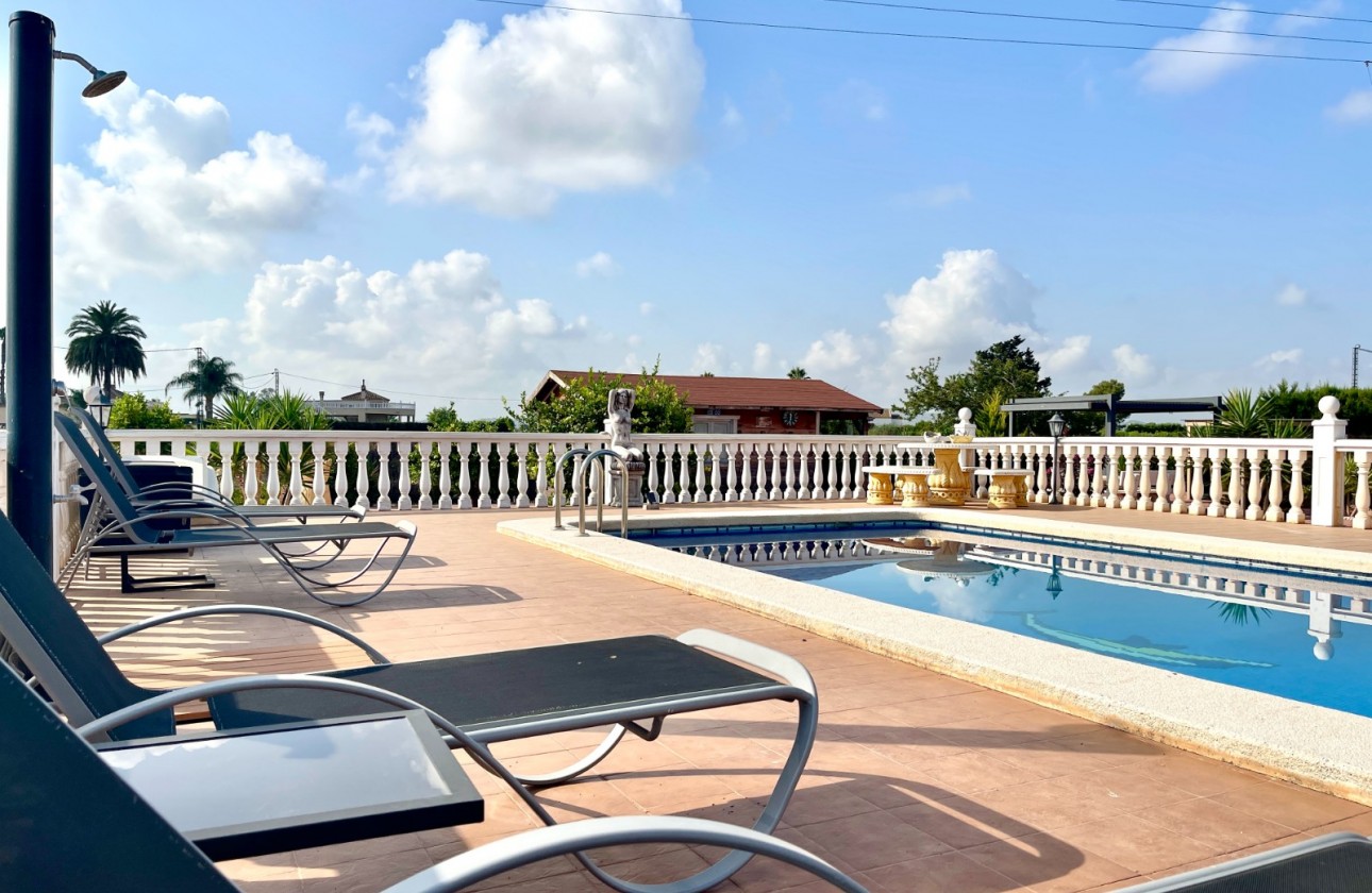 Herverkoop - Detached Villa - Catral