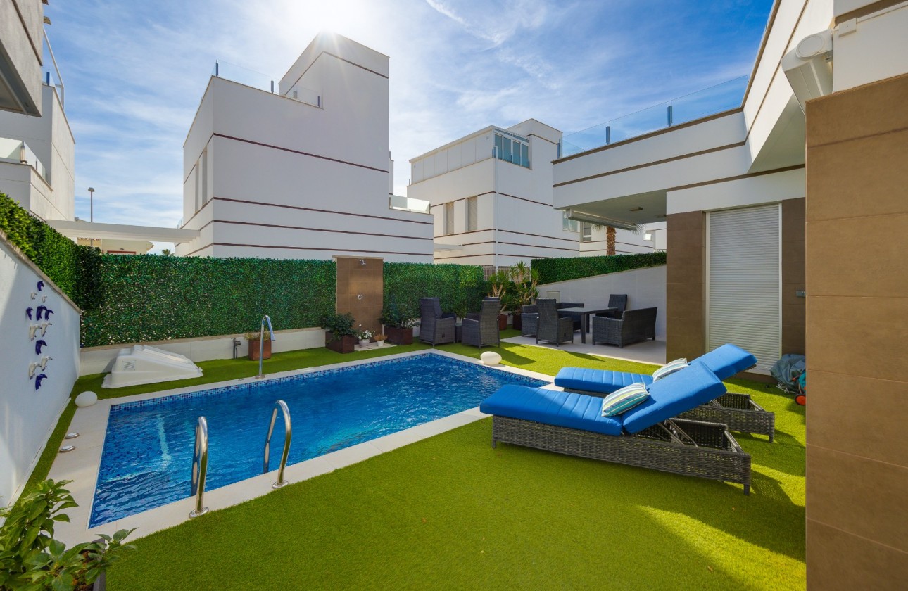 Herverkoop - Detached Villa - Ciudad Quesada - Doña Pepa