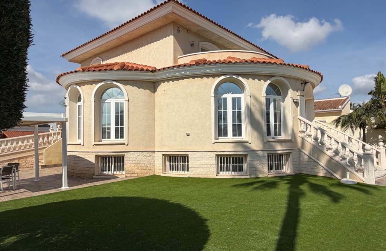 Herverkoop - Detached Villa - Ciudad Quesada - Doña Pepa