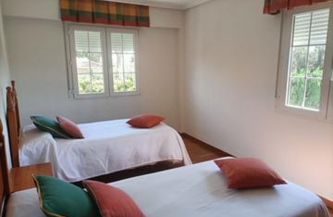 Herverkoop - Detached Villa - Elche