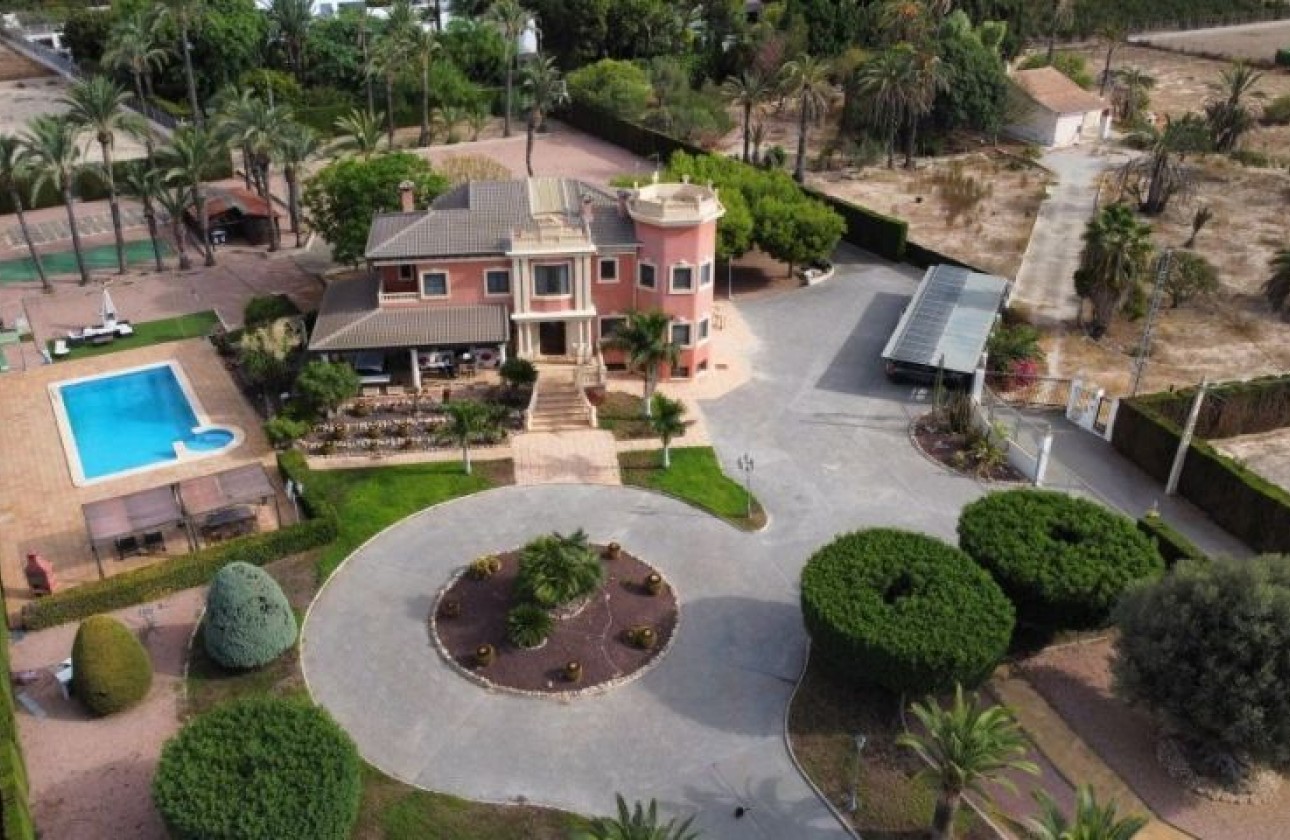 Herverkoop - Detached Villa - Elche