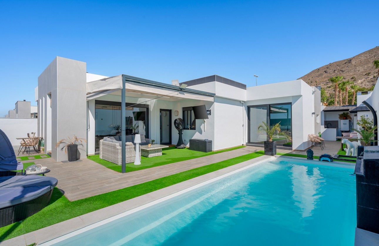 Herverkoop - Detached Villa - Fortuna