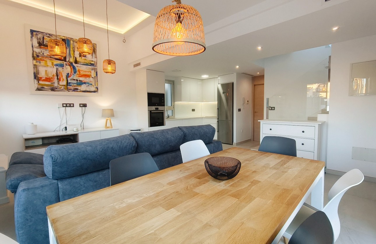 Herverkoop - Detached Villa - Guardamar del Segura - El Raso