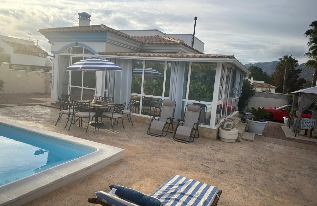 Herverkoop - Detached Villa - Hondón de las Nieves