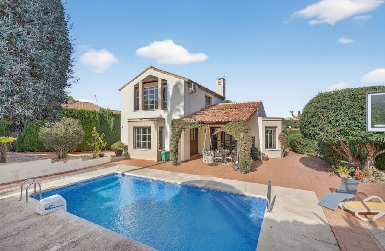 Herverkoop - Detached Villa - Jávea