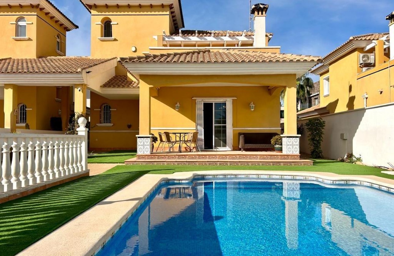 Herverkoop - Detached Villa - Orihuela Costa - Cabo Roig