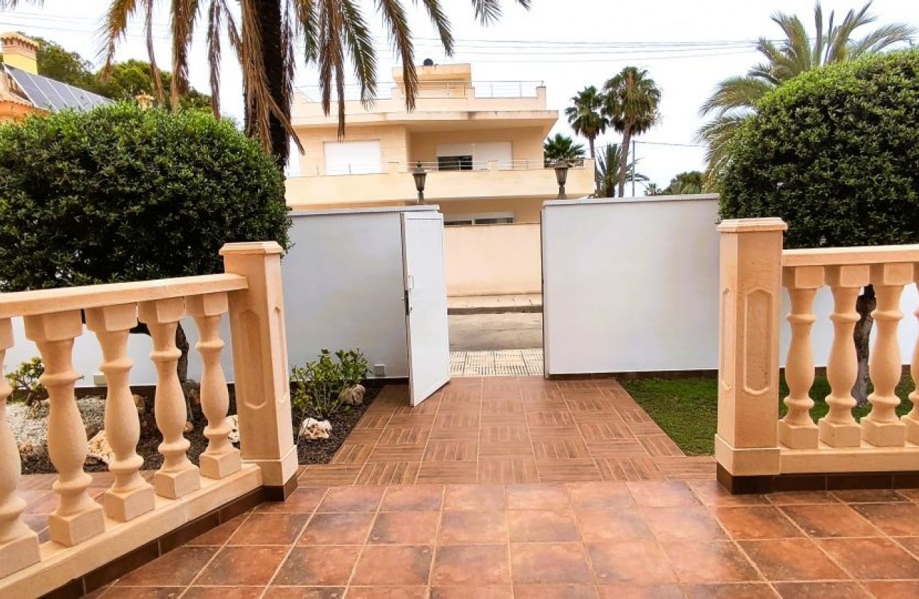 Herverkoop - Detached Villa - Orihuela Costa - Cabo Roig