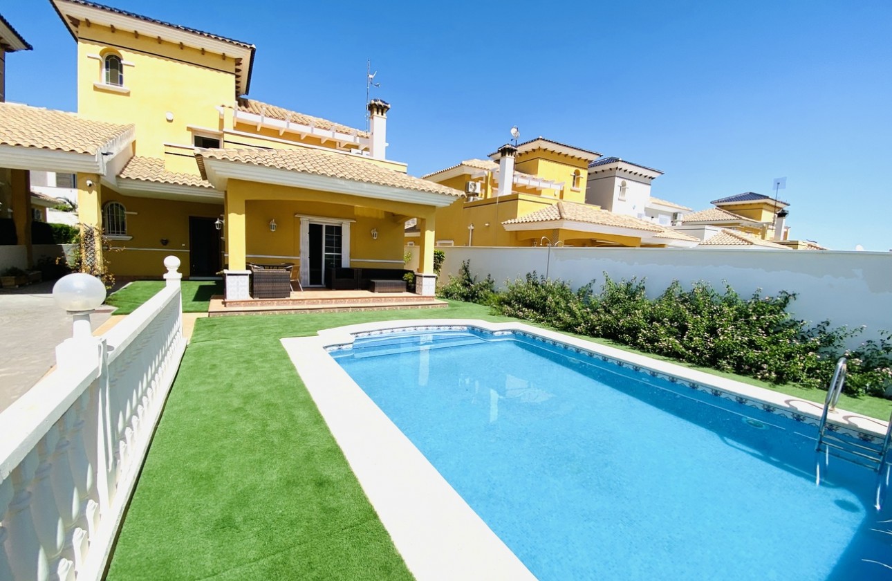 Herverkoop - Detached Villa - Orihuela Costa - Cabo Roig