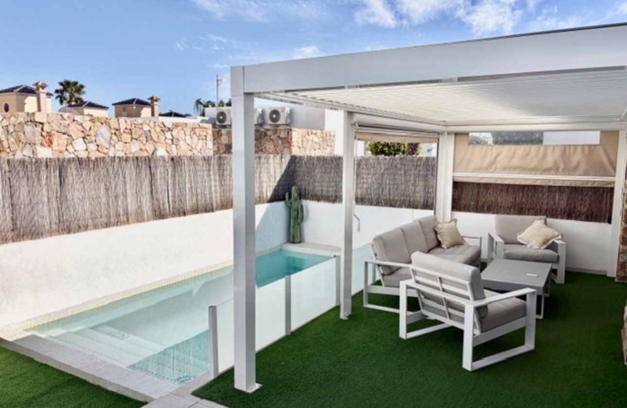 Herverkoop - Detached Villa - Orihuela Costa - Cabo Roig