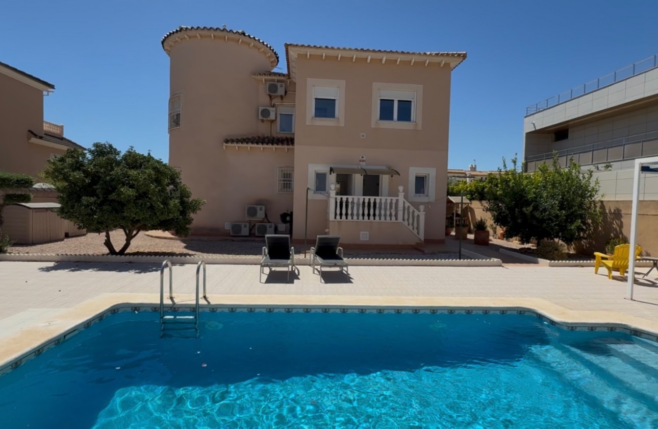 Herverkoop - Detached Villa - Orihuela Costa - Costa Blanca