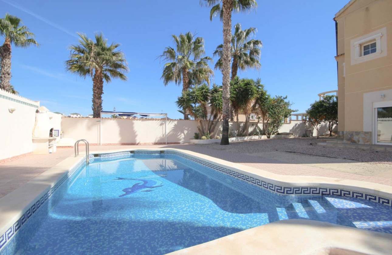 Herverkoop - Detached Villa - Orihuela Costa - La Zenia