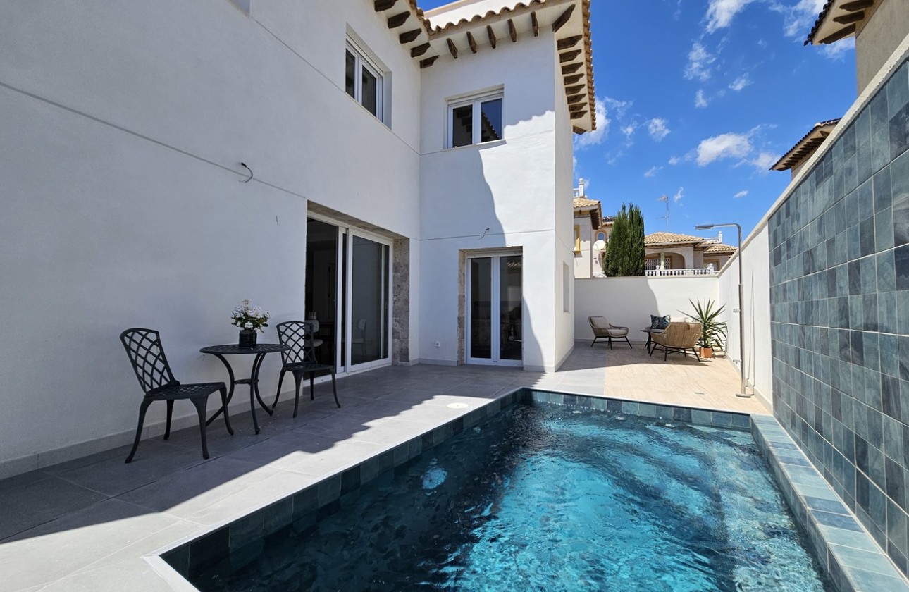 Herverkoop - Detached Villa - Orihuela Costa - La Zenia