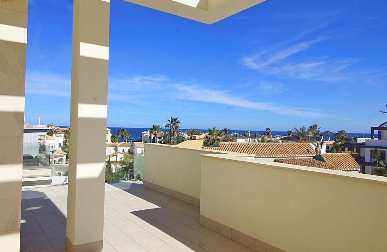 Herverkoop - Detached Villa - Orihuela Costa - La Zenia