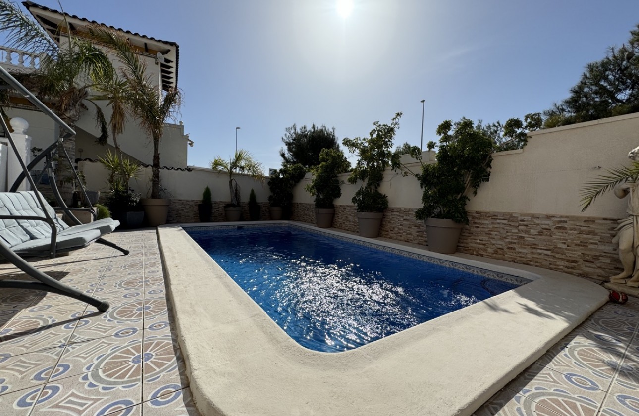 Herverkoop - Detached Villa - Orihuela Costa - La Zenia