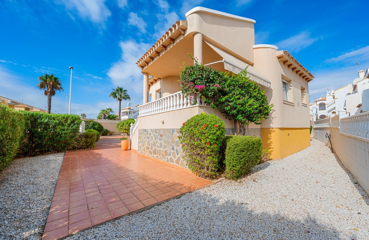 Herverkoop - Detached Villa - Orihuela Costa - Los Dolses*