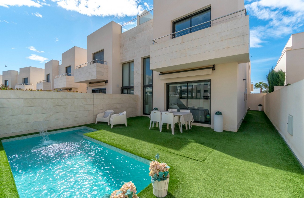 Herverkoop - Detached Villa - Orihuela Costa - Los Dolses