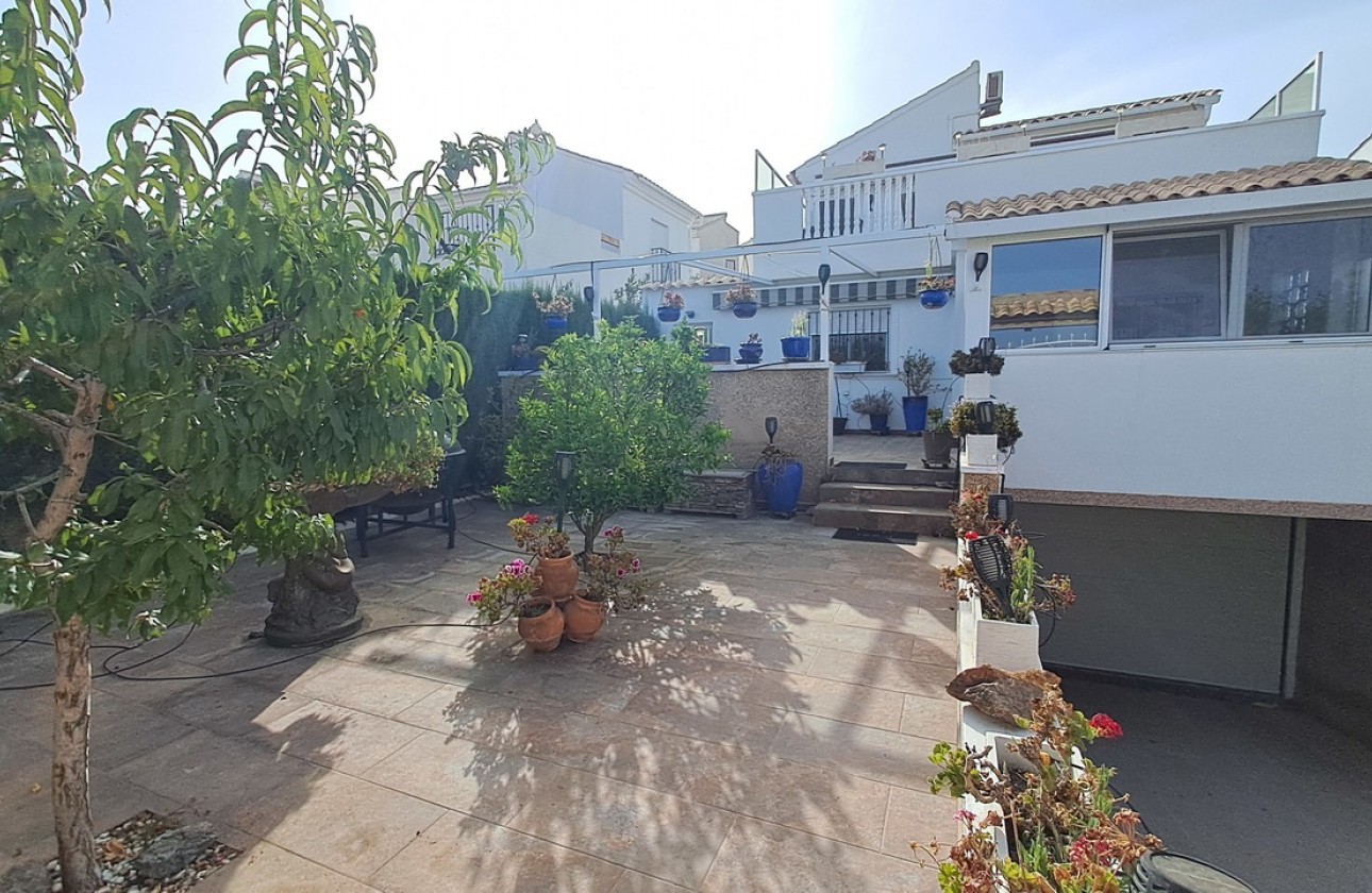 Herverkoop - Detached Villa - Orihuela Costa - Punta Prima