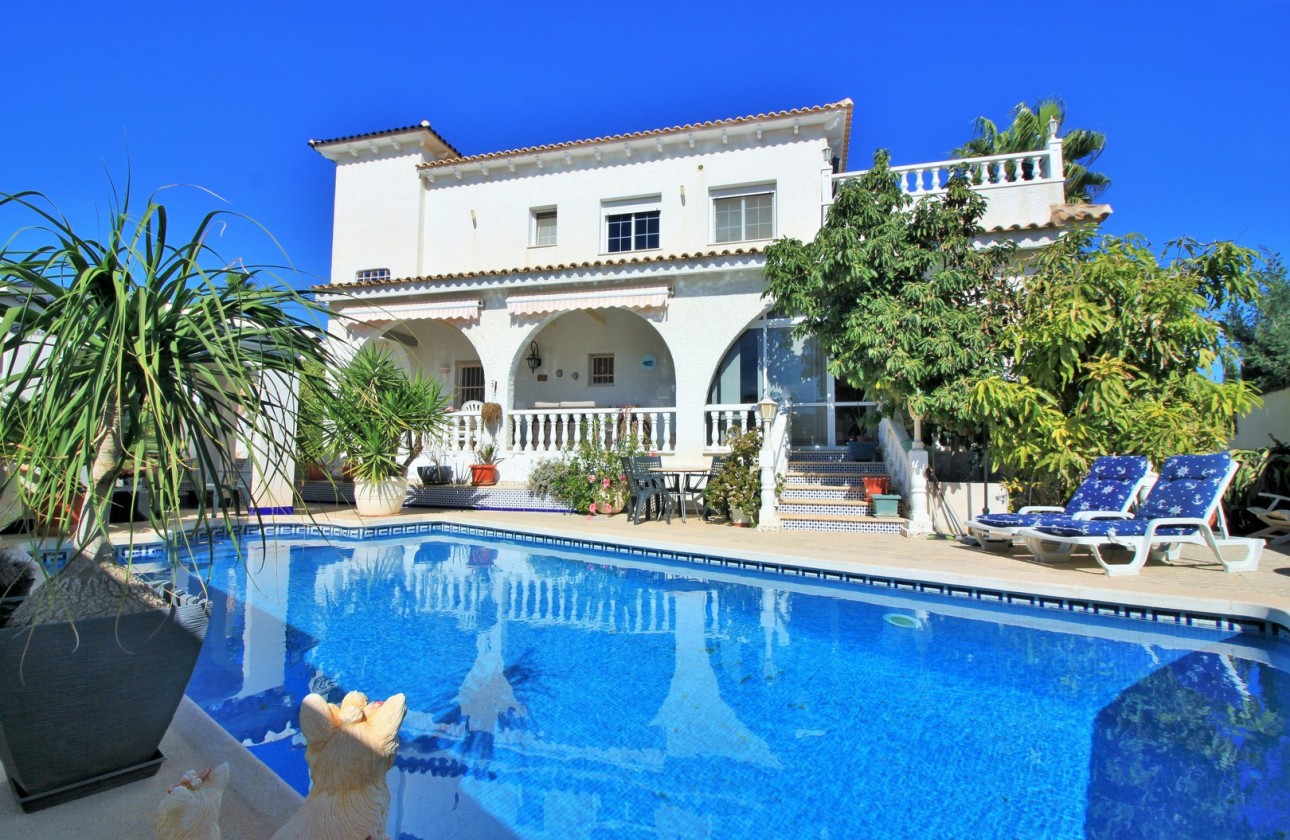 Herverkoop - Detached Villa - Orihuela Costa - Villamartín