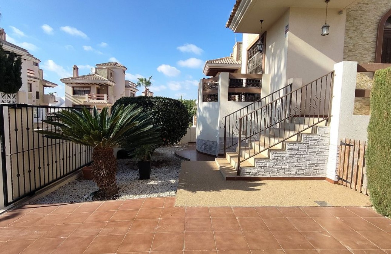 Herverkoop - Detached Villa - Orihuela Costa - Villamartín