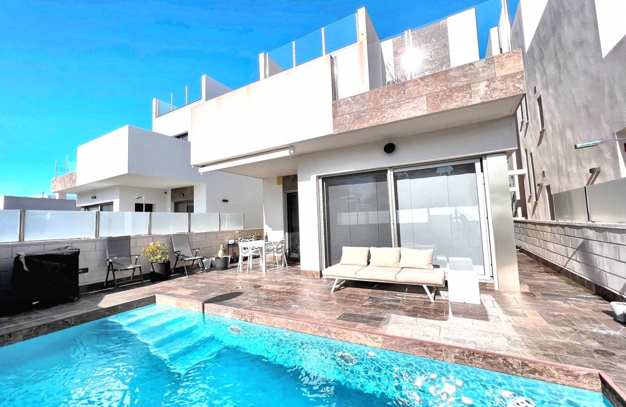 Herverkoop - Detached Villa - Orihuela Costa - Villamartín