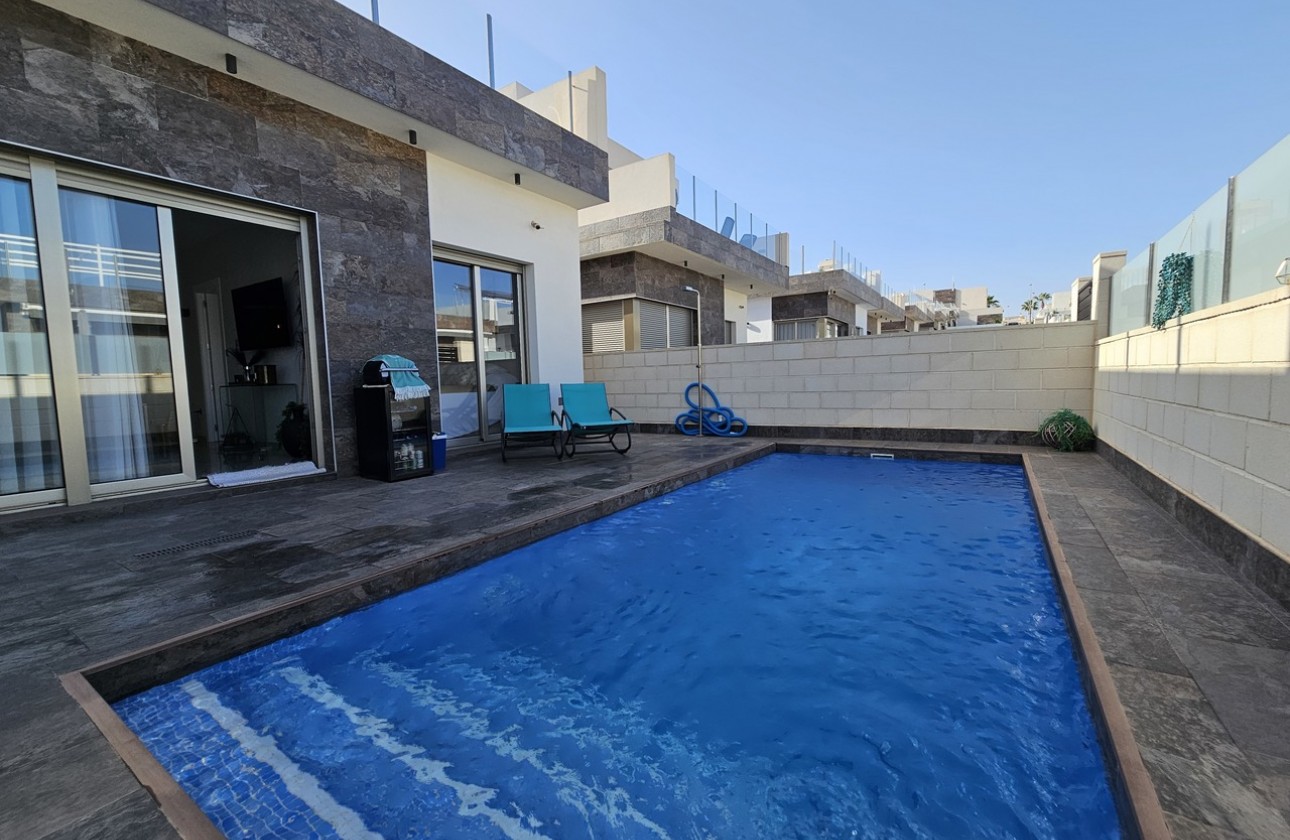 Herverkoop - Detached Villa - Orihuela Costa - Villamartín