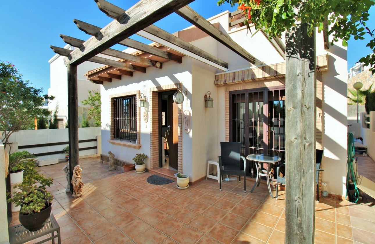 Herverkoop - Detached Villa - Orihuela Costa - Villamartín