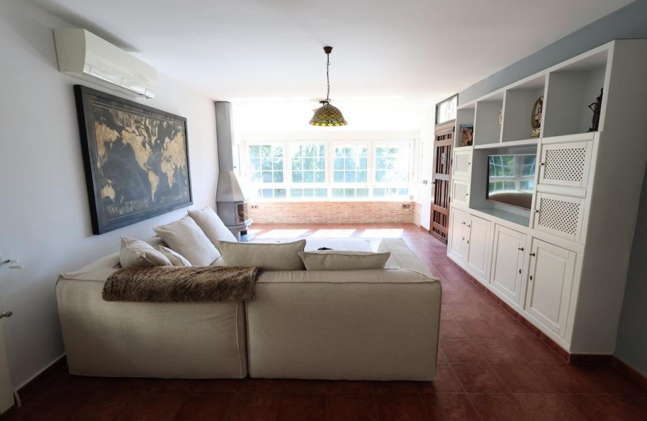 Herverkoop - Detached Villa - Orihuela Costa - Villamartín